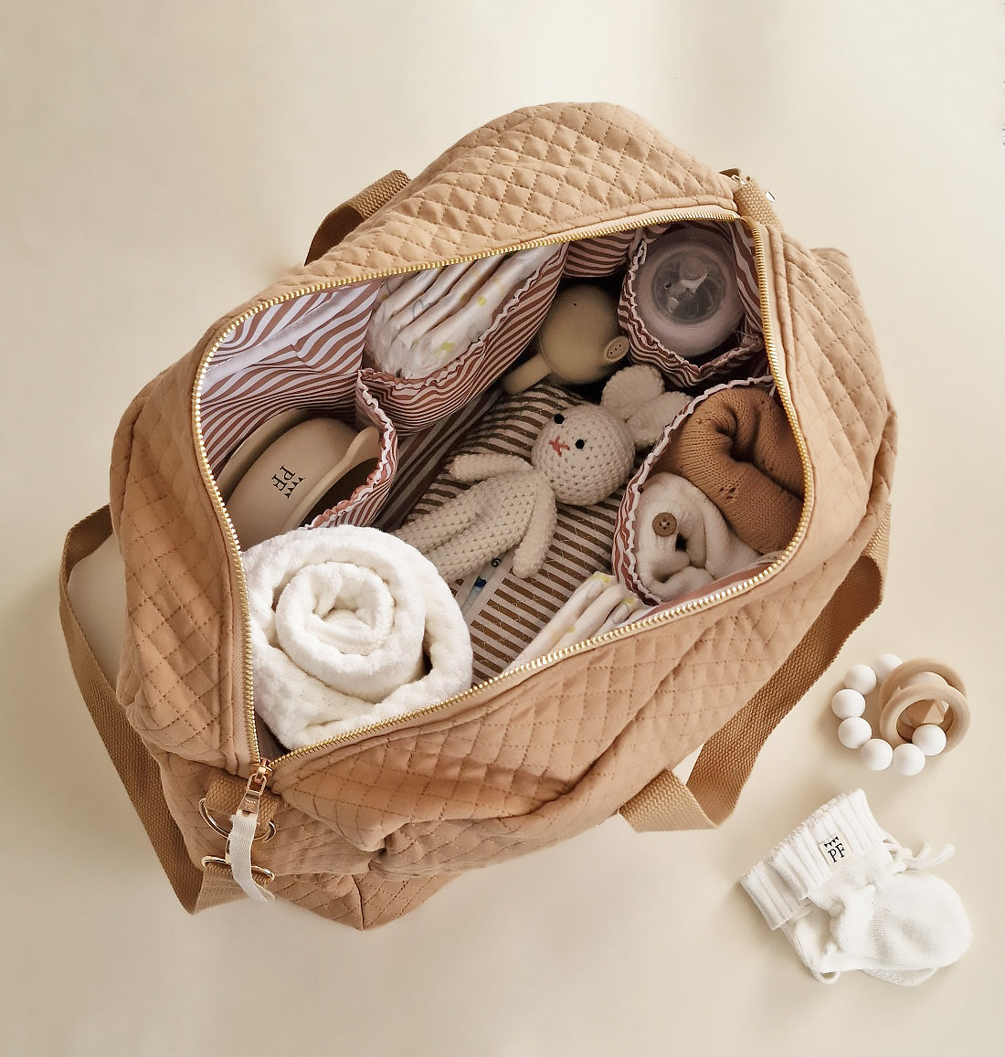 Beige quilted outlet bag